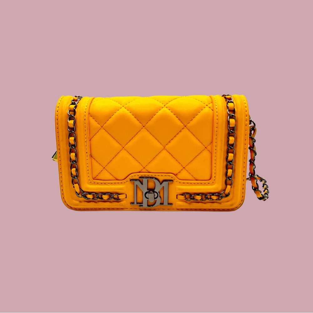 💛🧡Badgley Mischka Small Quilted Crossbody NWT!🧡💛
